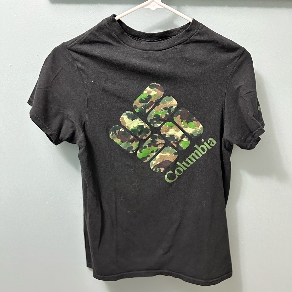 Columbia T-Shirt Black camofoflage size small